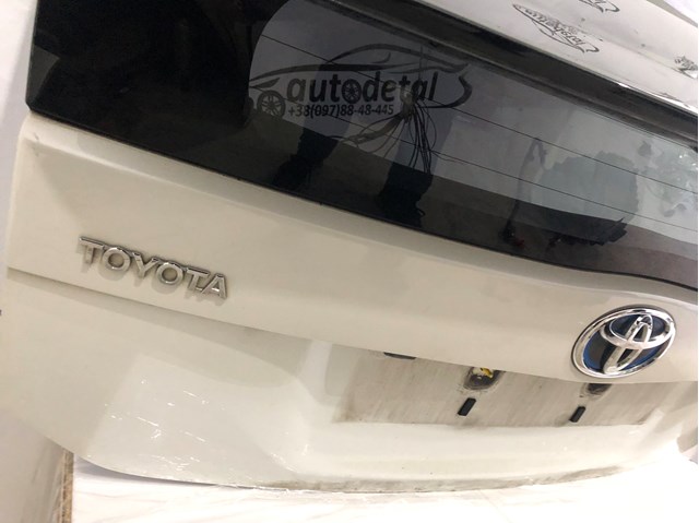 6700547240 Toyota Задняя дверь