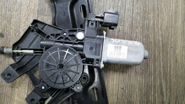 LR031661 Land Rover Привод электростеклоподъемника передний