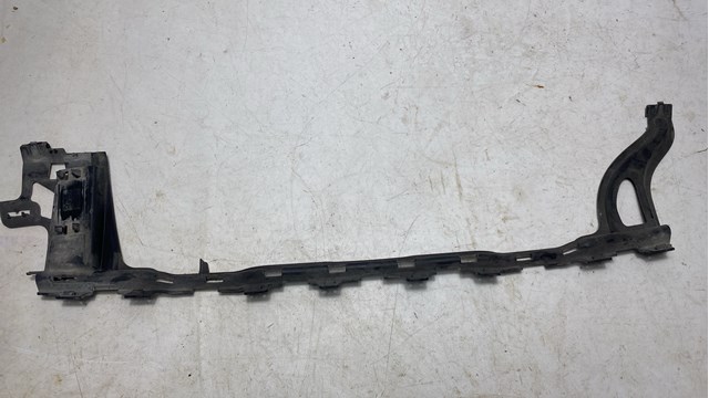 Кронштейн бампера заднего, центральный Mercedes A1678853805