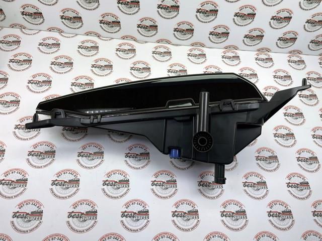 Фара противотуманная левая LR136873 Land Rover