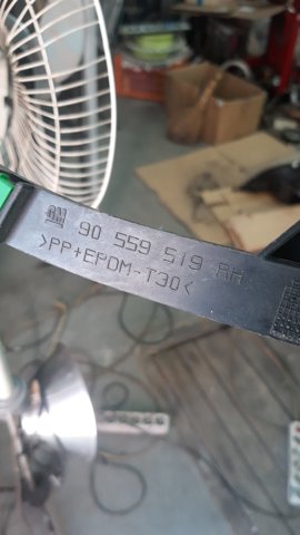 Направляющая заднего бампера, правая General Motors 90559519