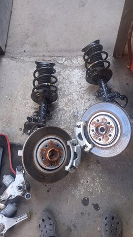 Амортизатор передней подвески левой Renault (RVI) 543026311R цена, от 309.09 USD