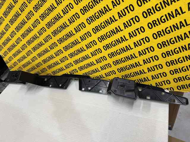 BCKN50291A Mazda Кронштейн бампера заднего центральный