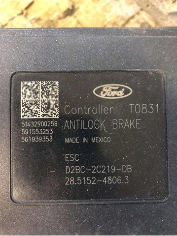  Ford D2BZ2C405E