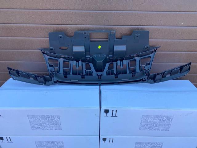 Купить 620367065R Renault (RVI) Решетка радиатора