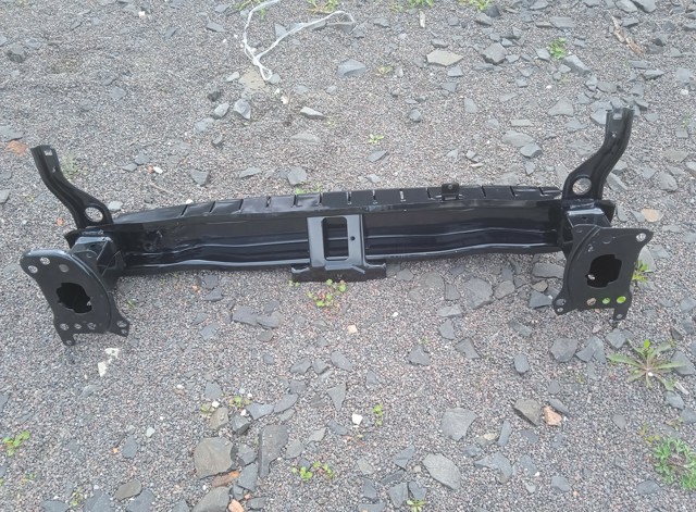 Reforçador do pára-choque dianteiro Polcar 95D1073