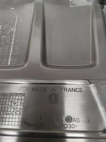 Крышка двигателя 55568393 Opel