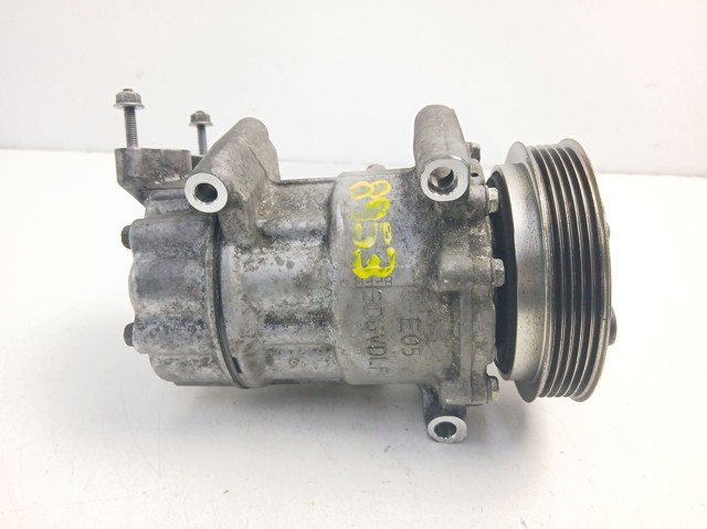 Компрессор кондиционера 9213175 BMW