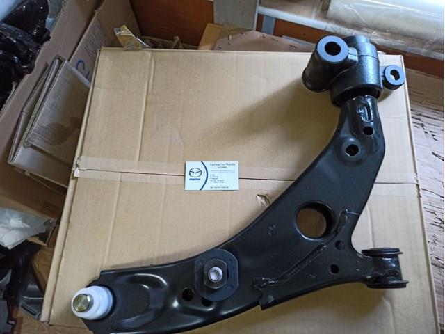 TC3M34300A Mazda Рычаг передней подвески нижний, правый