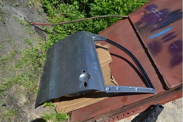 Compre Porta dianteira esquerda Suzuki Vitara 