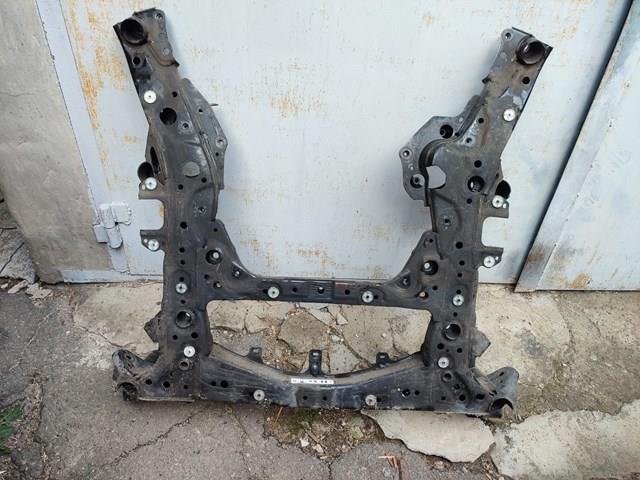 6884852 BMW Подрамник передней подвески