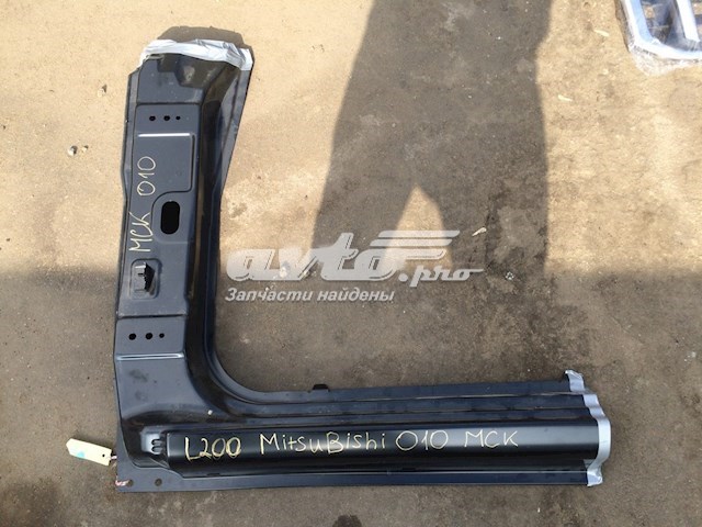 Montante de carroçaria dianteira esquerda para Mitsubishi L 200 (KA_T, KB_T)