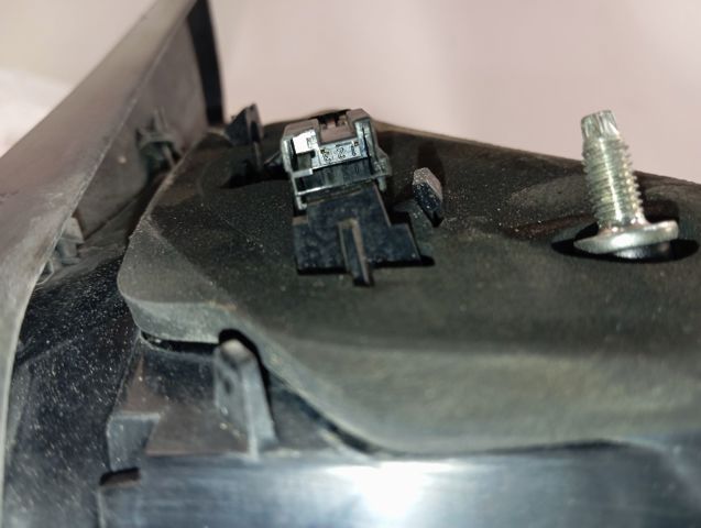 9805511280 Peugeot/Citroen Фара задняя правая внутренняя