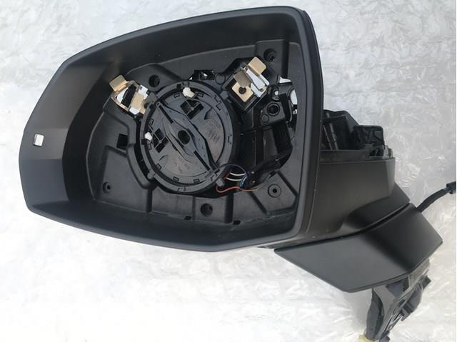 Корпус зеркала заднего вида левого (внутрення часть) 4M1857409E9B9 VAG