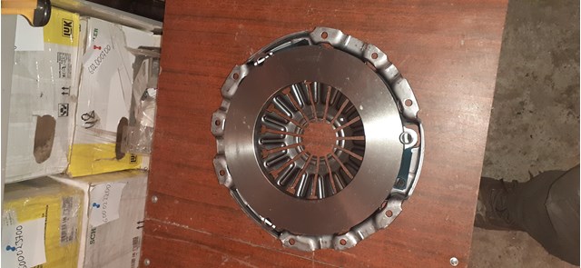 2304A078 MITSUBISHI Plato de presión de embrague original y equivalente