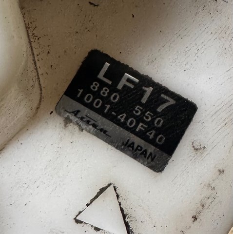  100140F40 Mazda