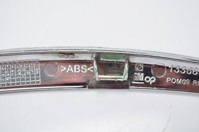 Молдинг заднего бампера, правый General Motors 13368945
