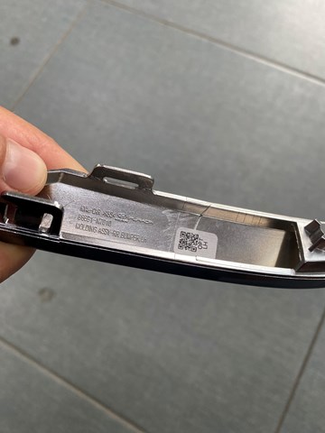 Moldura esquerda do pára-choque traseiro 86691N7010 Hyundai/Kia