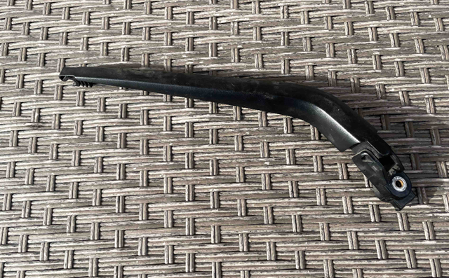 Braço de limpa-pára-brisas de vidro traseiro para Toyota Auris (E15)