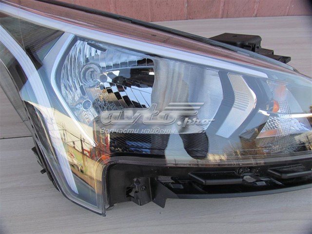 Правая фара 92102H0500 Hyundai/Kia
