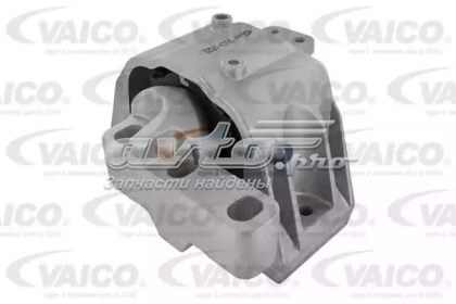 Подушка (опора) двигателя правая VEMO/Vaico V101621