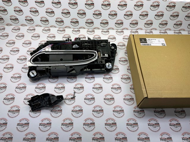 Держатель наружной ручки двери, передней левой Mercedes A0997602705