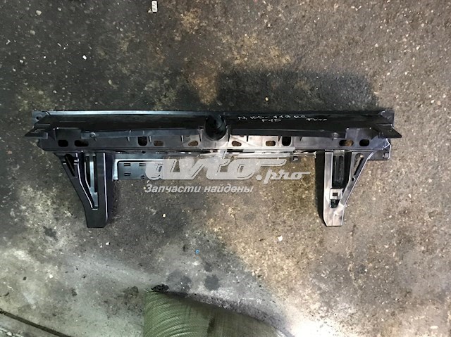7294391 BMW Кронштейн бампера заднего центральный