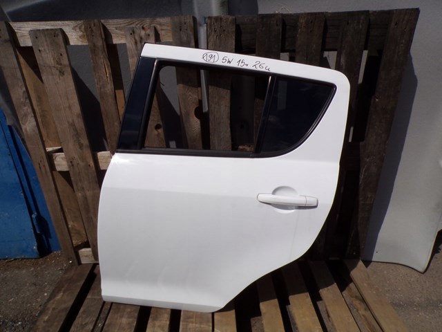 Дверь задняя, правая на Suzuki Swift IV MZ, EZ