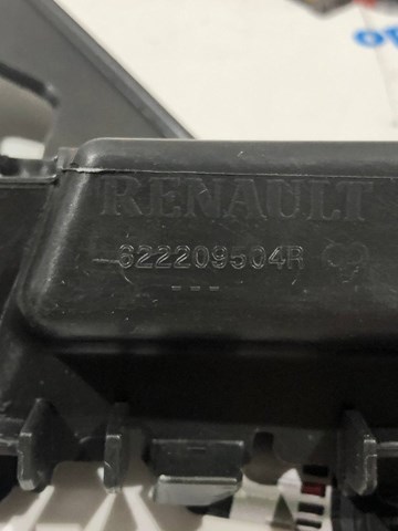 622204446R Renault (RVI) Кронштейн крепления бампера переднего правый