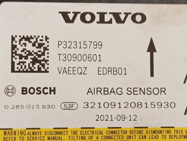 Панель приборная торпеды Volvo 32315799