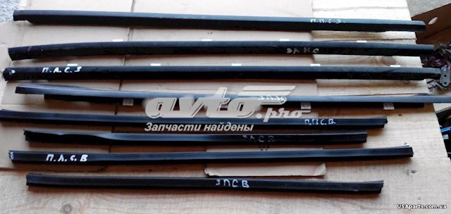Молдинг опускного стекла двери передней правой Hyundai/Kia 822202H000 цена, от 12.75 USD