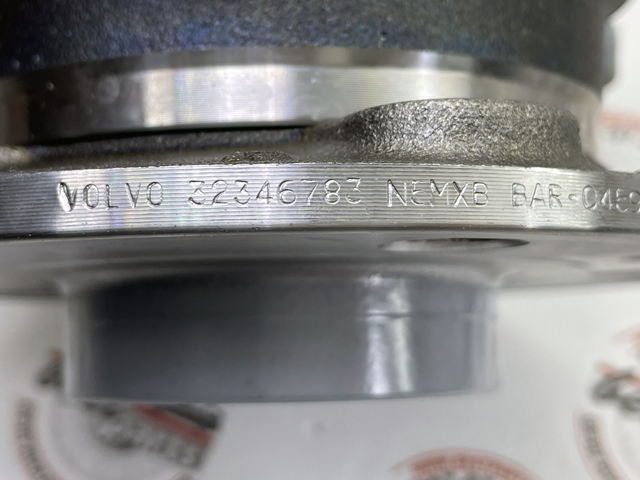 Купить 32370046 Volvo Ступица переднего колеса