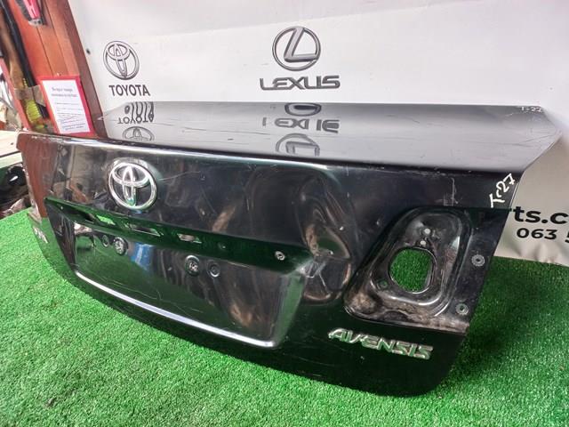 Крышка багажника на Toyota Avensis T27