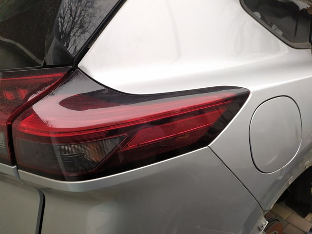 Фонарь задний левый внешний 265556RR0B Nissan/Infiniti