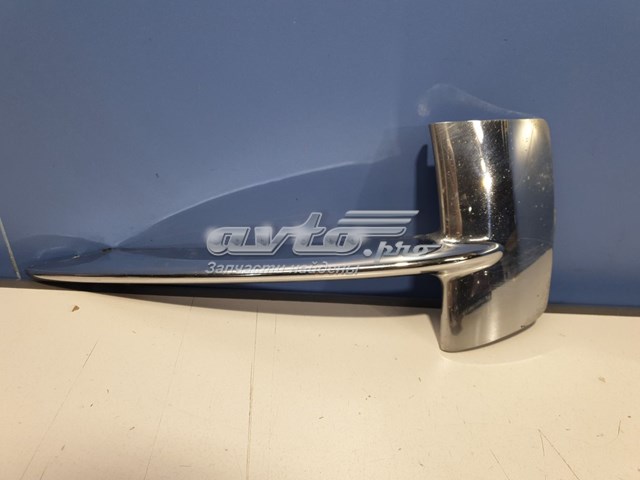 Молдинг решетки бампера переднего правый 51117325396 BMW