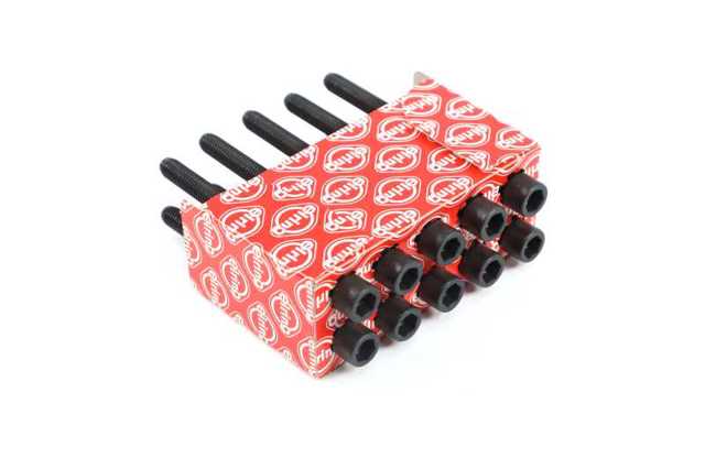 890320 Elring Parafuso de cabeça de motor (CBC)