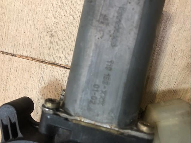 Мотор стеклоподъемника двери передней правой 0130821709 Bosch