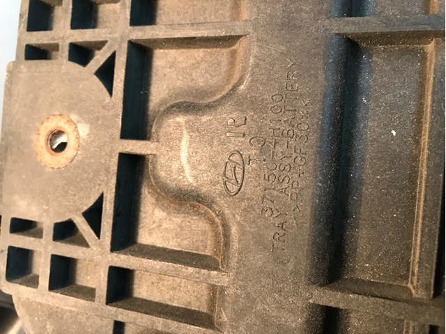 Купить 371504H100 Hyundai/Kia Полка под аккумулятор