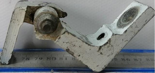 Петля двери передней правой 51840243 Fiat/Alfa/Lancia