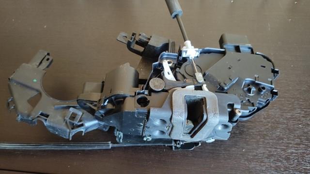 Замок водительской двери C2D5639 Jaguar