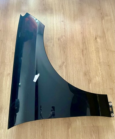 A2928800206 Mercedes Pára-lama dianteiro direito