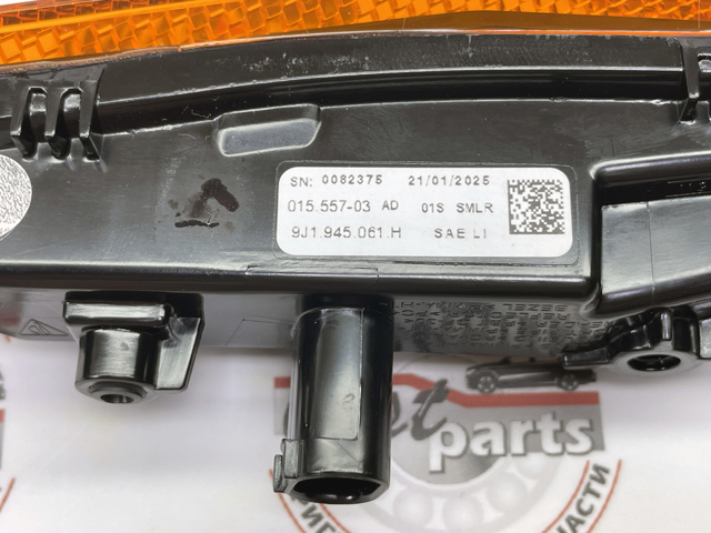 Указатель поворота на крыле Porsche 9J1945061H цена, от 103.83 USD