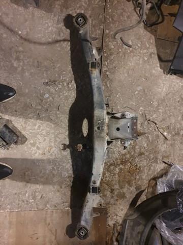 Viga de suspensão traseira (plataforma veicular) BMW 5  E34