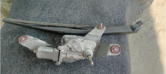 Моторчик заднего дворника KB7W67450 Mazda