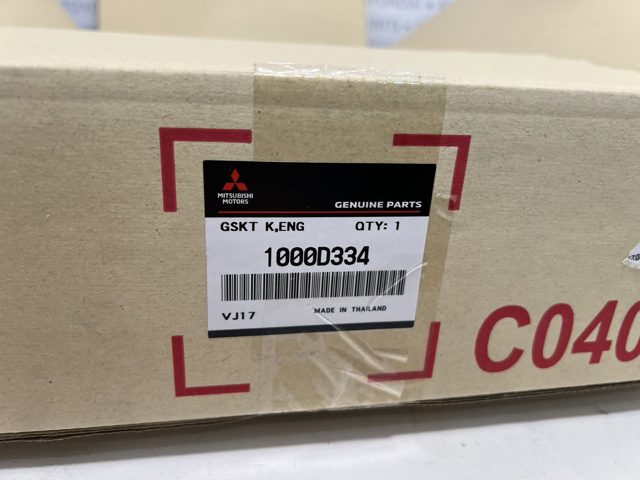 1000D334 Mitsubishi Комплект прокладок двигателя полный