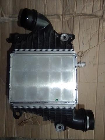 LR092321 Land Rover Охладитель наддувочного воздуха