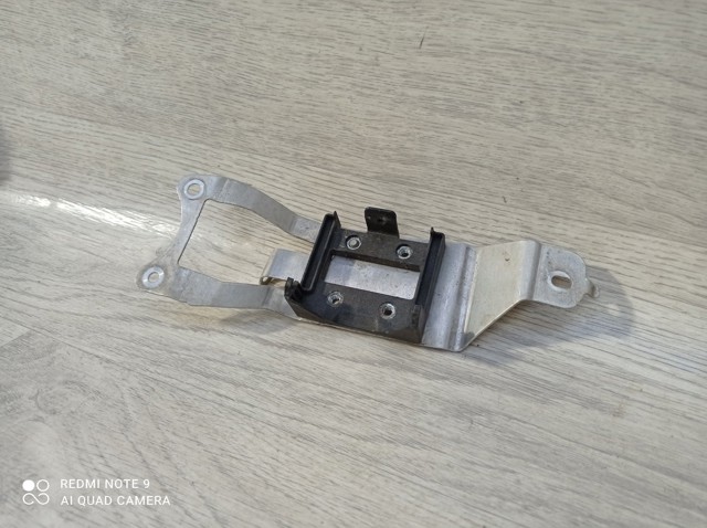 Купить JPLA9E729AB Land Rover 