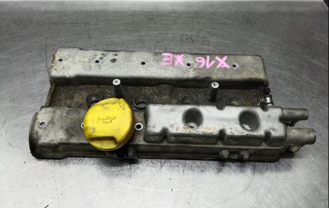 90470439 General Motors Крышка двигателя