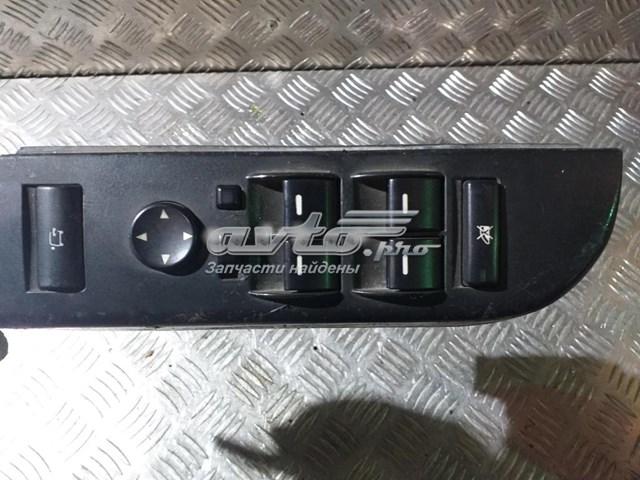 YUD000302PVA Land Rover 