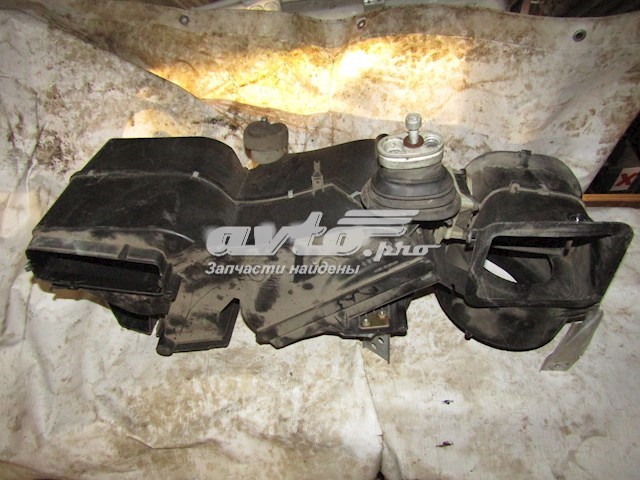 Купить 8D1820005E VAG Корпус вентилятора печки